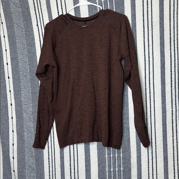 Alphalete Long Sleeve - Picture 2 of 5